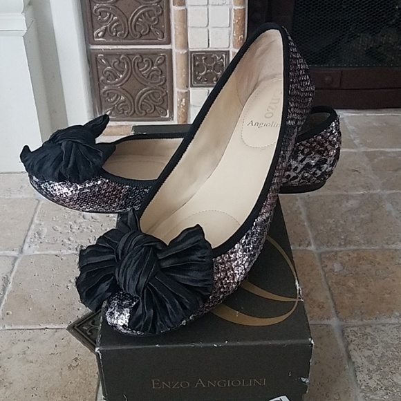 ***LIKE NEW*** Enzo Angiolini Flats - Picture 2 of 8